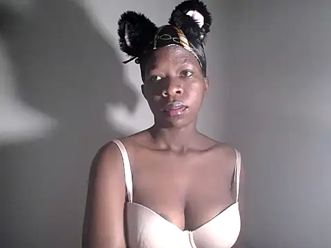 Snapshot of MaliciaRose chatting on June 2026 04:50:02 PM MaliciaRose online show from June 2026 04:50:02 PM