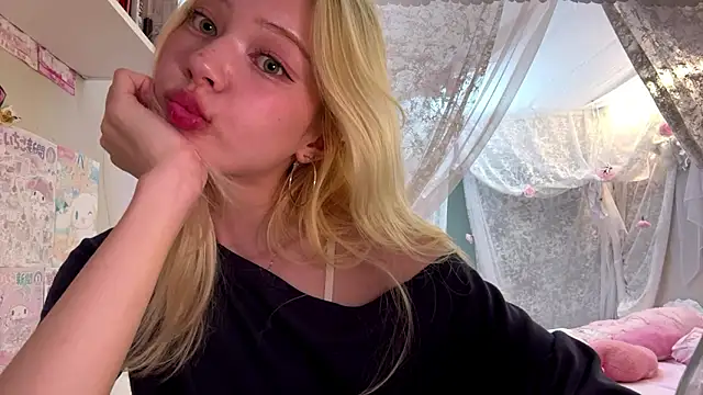 LinaFloww online show from June 2026 09:20:01 PM