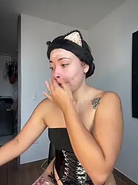 mia bornner online show from July 2026 06:41:01 PM