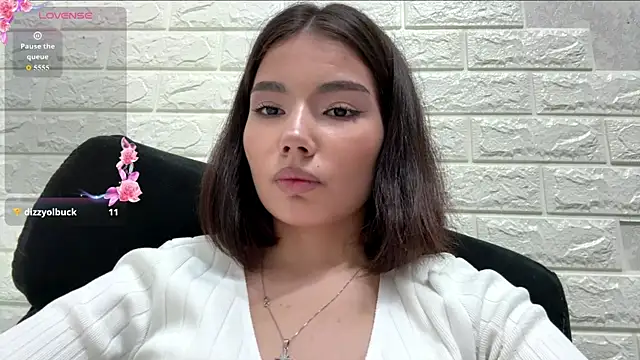 Snapshot of HolliMalory chatting on July 2026 09:10:02 PM HolliMalory online show from July 2026 09:10:02 PM
