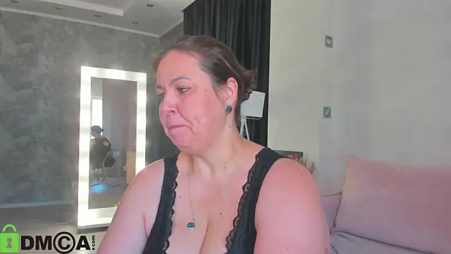 Adel Williams online show from July 2026 01:02:02 AM