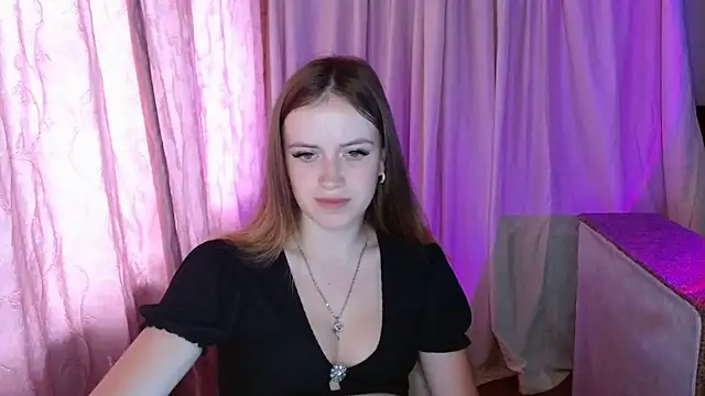 Snapshot of ElinaStar00 chatting on June 2026 09:27:01 AM ElinaStar00 online show from June 2026 09:27:01 AM