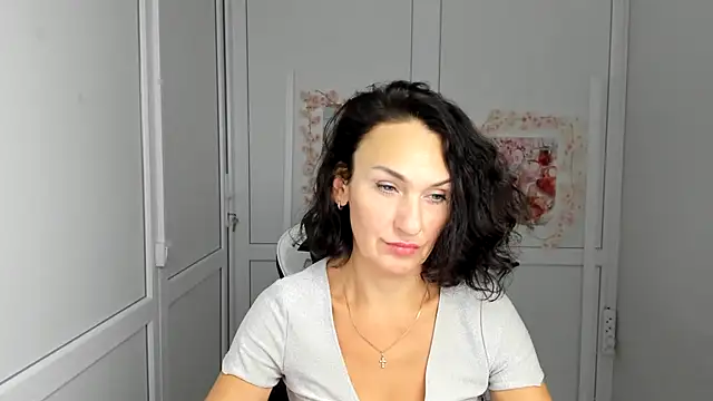 OliviaKateee online show from July 2026 12:23:01 PM