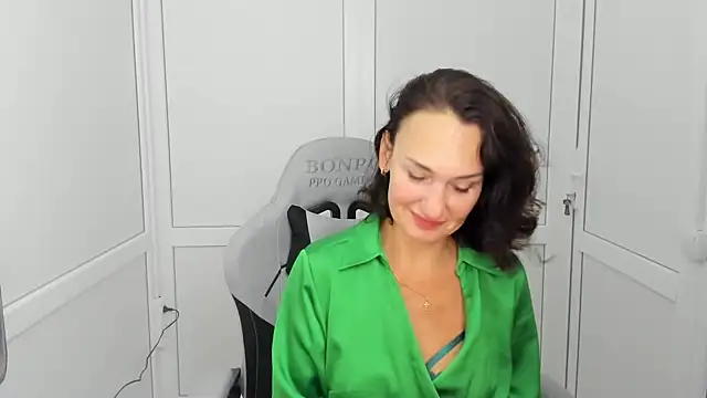 OliviaKateee online show from August 2026 06:29:01 AM