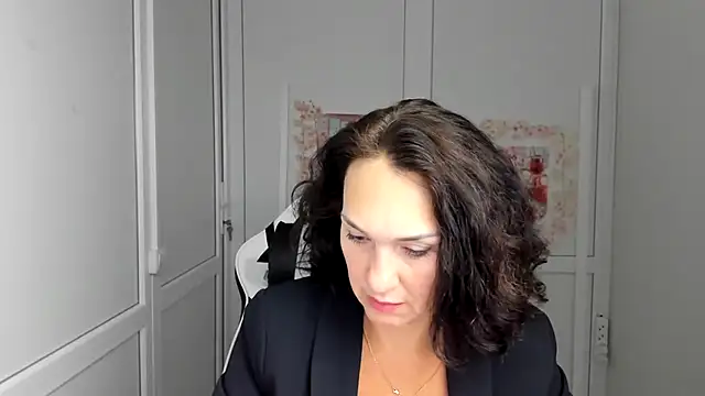 OliviaKateee online show from July 2026 12:18:02 PM
