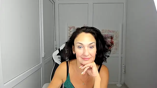 OliviaKateee online show from July 2026 12:23:01 PM