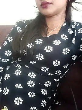 Snapshot of avii5 chatting on July 2026 04:42:02 AM avii5 online show from July 2026 04:42:02 AM