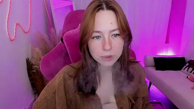 DamnWitchh online show from June 2026 08:32:02 AM