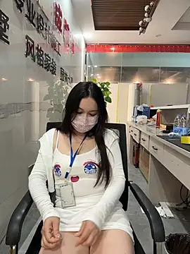 yybbmissy520 online show from June 2026 02:44:02 PM