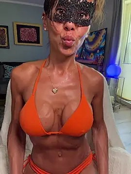 SuuWhite online show from August 2026 09:58:01 AM