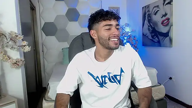 AlejandroGreco online show from June 2026 06:35:02 PM