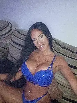 Snapshot of Latinalolitaa chatting on June 2026 11:05:01 PM Latinalolitaa online show from June 2026 11:05:01 PM