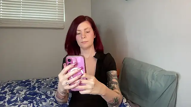 LylaFrost online show from July 2026 01:01:02 AM