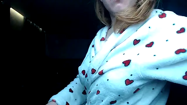 Reginasmilee online show from November 2025 12:43:01 AM