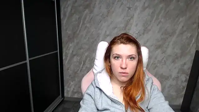 Reginasmilee online show from February 2026 01:58:02 AM