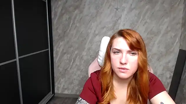 Reginasmilee online show from March 2026 02:17:01 PM