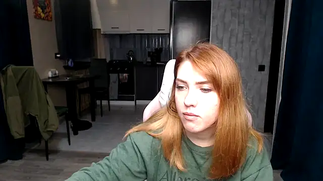 Reginasmilee online show from November 2025 01:21:02 AM