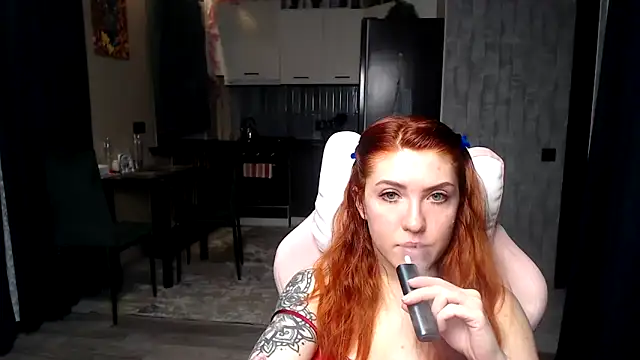 Reginasmilee online show from March 2026 04:17:02 AM