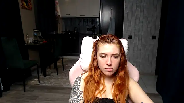 Reginasmilee online show from April 2026 02:51:02 AM