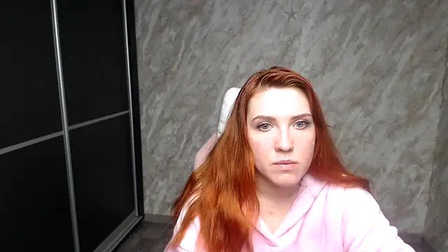 Reginasmilee online show from February 2026 01:10:01 PM