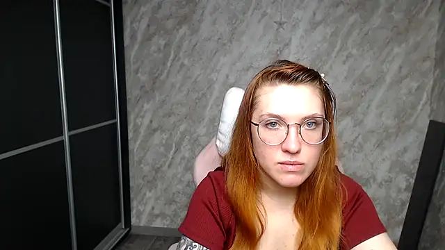 Reginasmilee online show from February 2026 06:07:01 PM