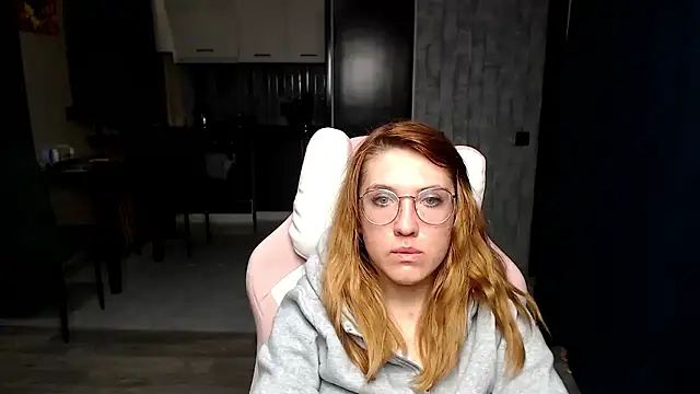 Reginasmilee online show from November 2025 02:07:02 PM