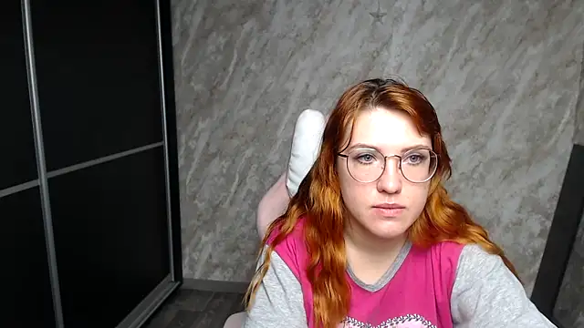 Reginasmilee online show from March 2026 03:36:02 AM