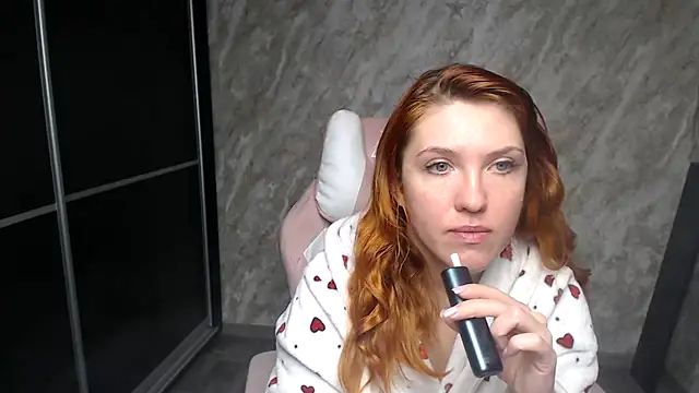 Reginasmilee online show from February 2026 04:14:01 AM