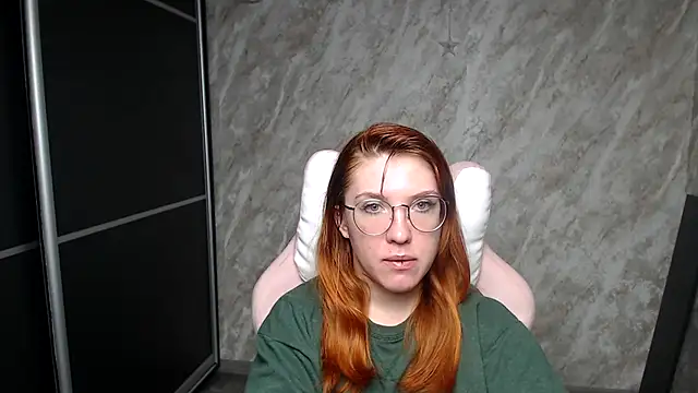 Reginasmilee online show from February 2026 03:45:01 PM