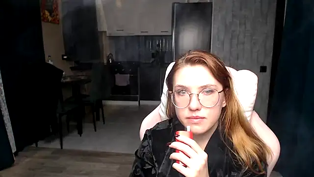 Reginasmilee online show from November 2025 12:36:02 AM