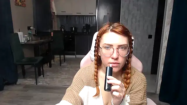 Reginasmilee online show from April 2026 02:59:01 AM