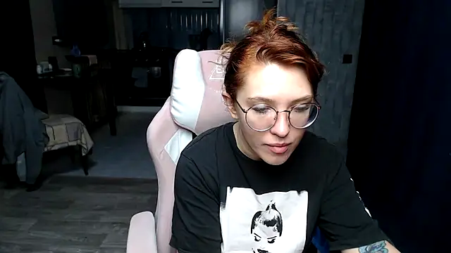Reginasmilee online show from October 2025 01:59:01 AM