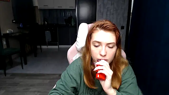 Reginasmilee online show from October 2025 02:30:02 AM