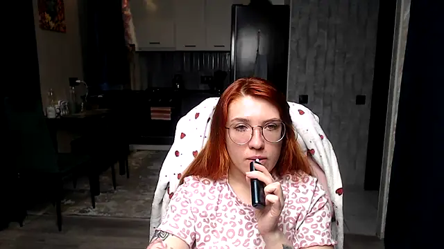 Reginasmilee online show from March 2026 03:52:01 AM