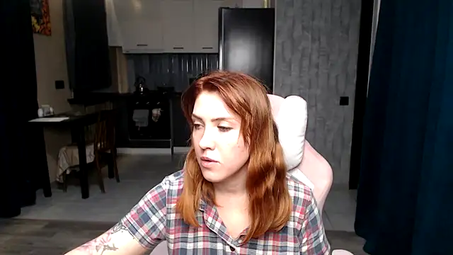 Reginasmilee online show from October 2025 01:29:02 AM