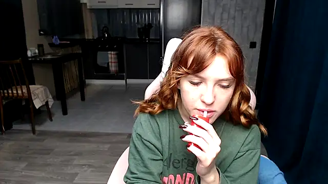 Reginasmilee online show from October 2025 02:59:01 AM