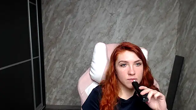 Reginasmilee online show from March 2026 08:51:02 AM