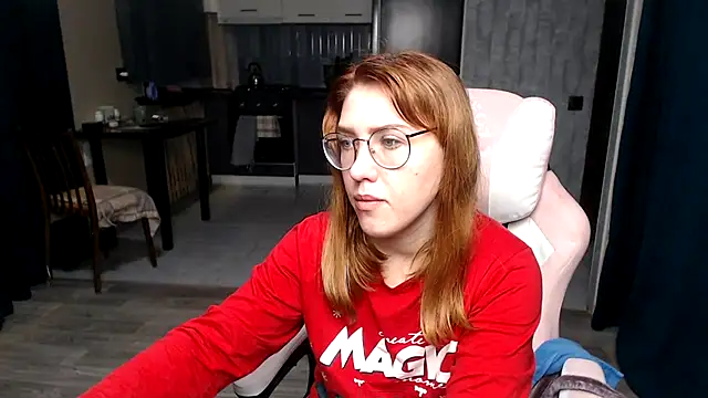 Reginasmilee online show from October 2025 01:05:01 AM