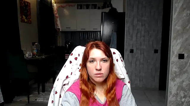 Reginasmilee online show from March 2026 03:39:02 AM