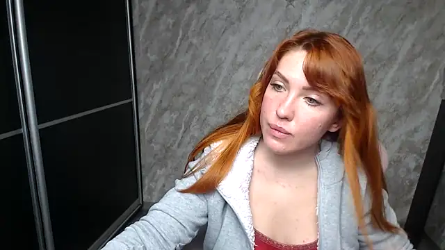 Reginasmilee online show from February 2026 07:52:01 AM