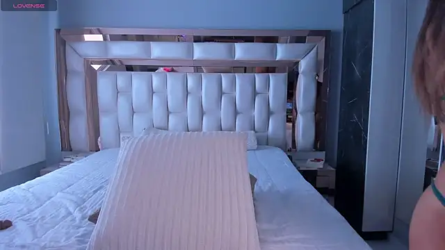 Snapshot of SarahPreston chatting on March 2025 05:46:01 PM SarahPreston online show from March 2025 05:46:01 PM