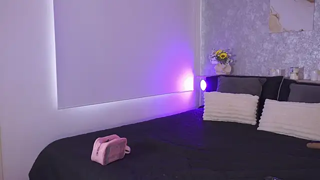 SarahPreston online show from July 2026 02:35:01 PM