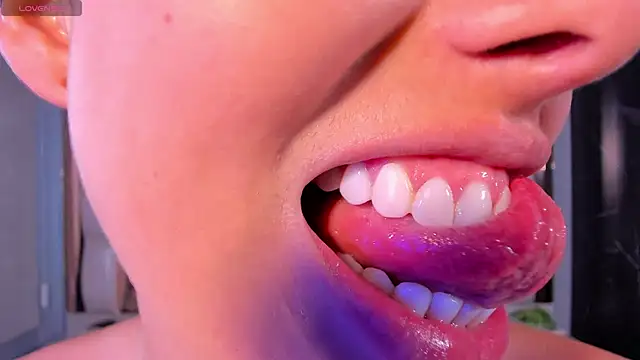 Snapshot of SarahPreston chatting on February 2025 04:04:01 PM SarahPreston online show from February 2025 04:04:01 PM