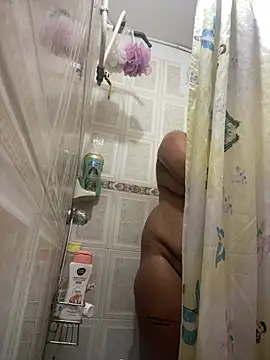 Valentina Tilly online show from June 2026 02:56:02 PM