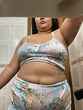 Valentina Tilly online show from July 2026 02:06:01 PM