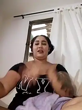 Valentina Tilly online show from July 2026 03:31:02 PM