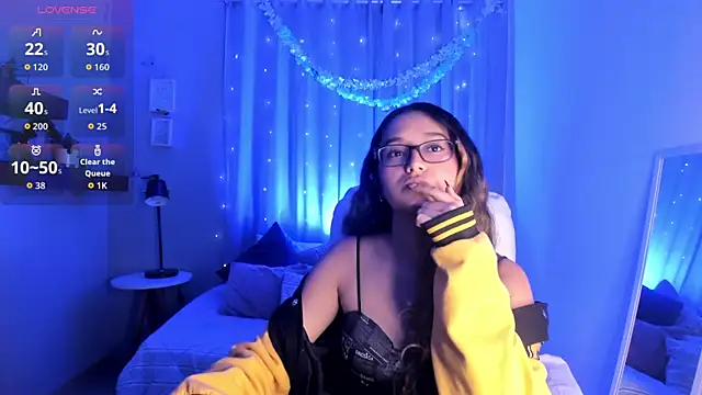 Alexis Scott  online show from June 2026 03:51:02 PM