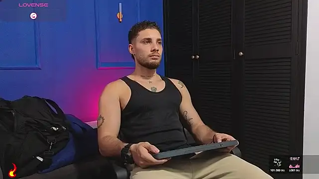 Kiing 001 online show from July 2026 07:24:02 PM