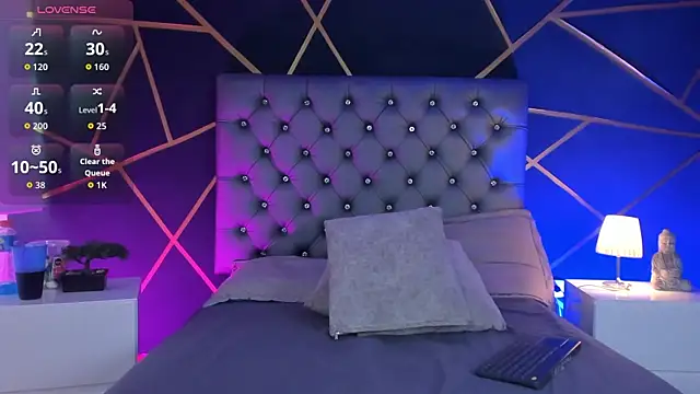 Katherinee Scott online show from August 2026 08:47:01 PM