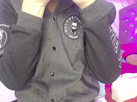 Audrey Parkers online show from June 2026 12:33:01 PM